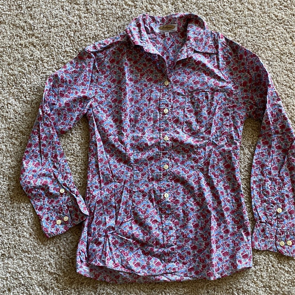 Women’s floral blouse size S